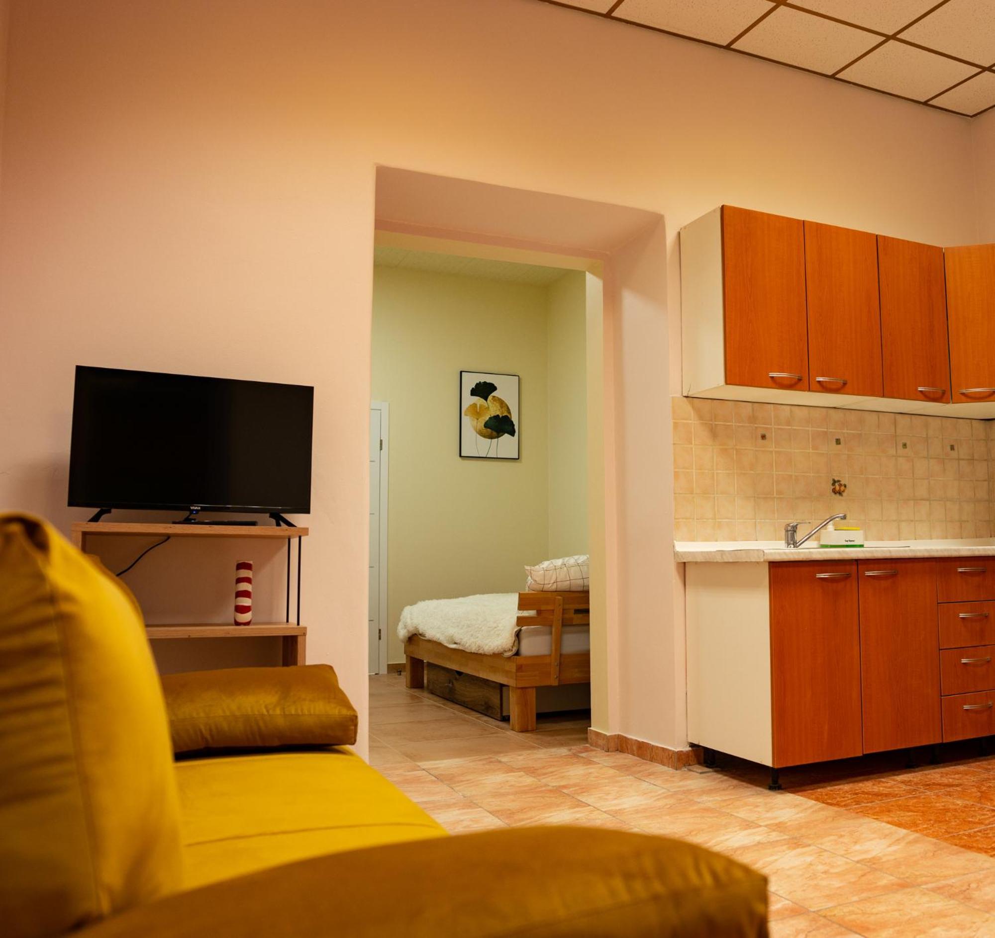 Apartment Center 40m *